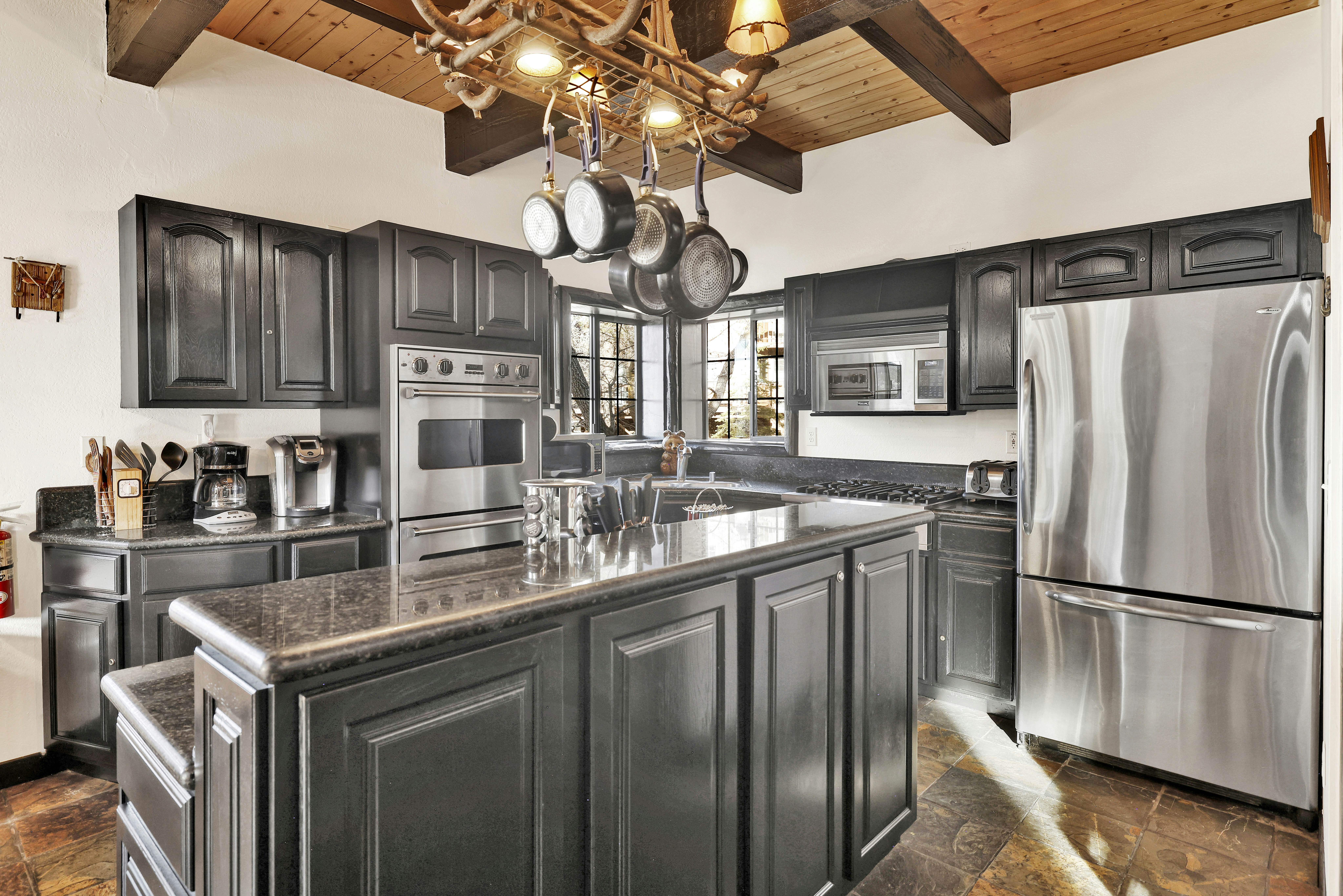 1842-Black Diamond Chalet