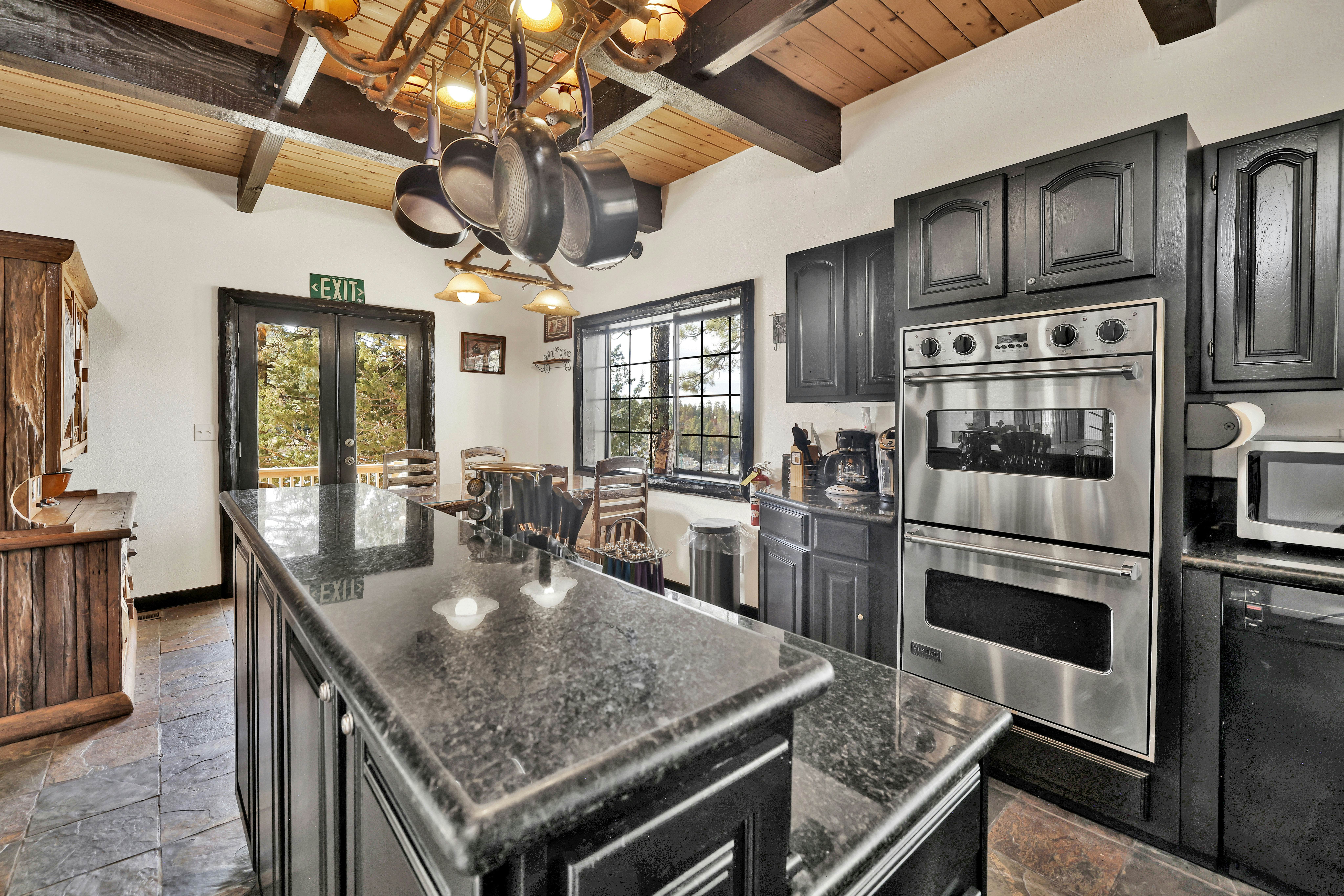 1842-Black Diamond Chalet