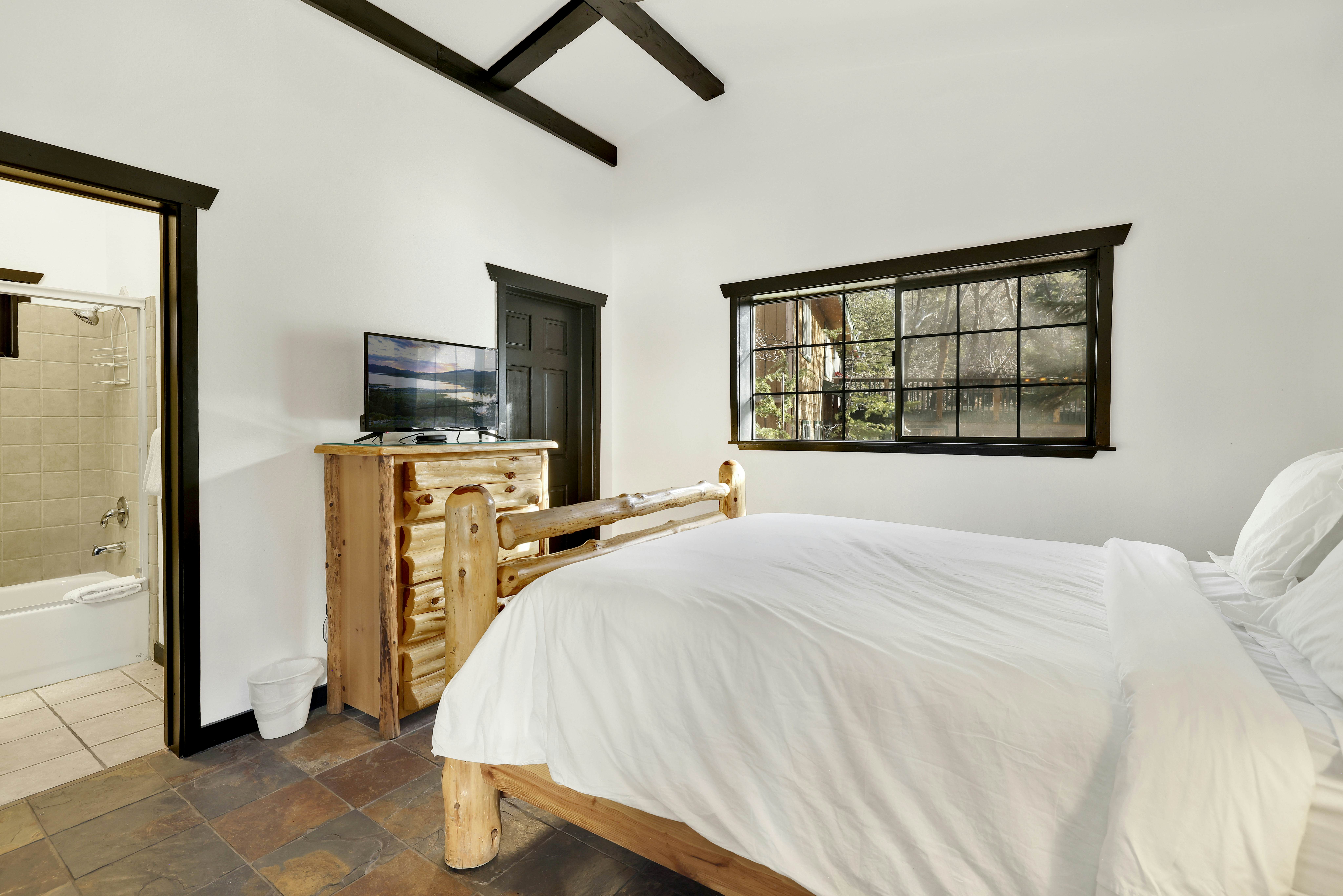 1842-Black Diamond Chalet