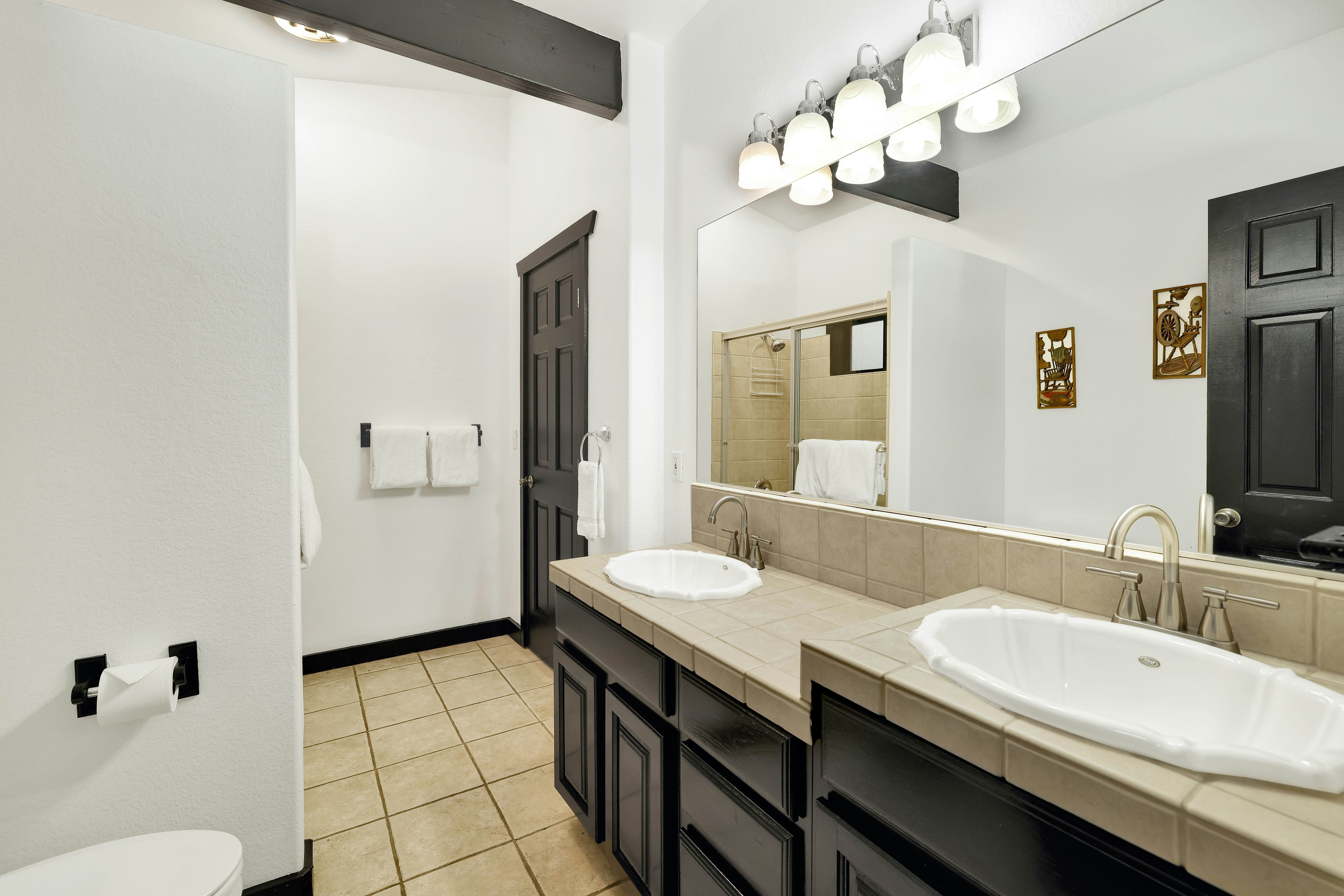 1842-Black Diamond Chalet