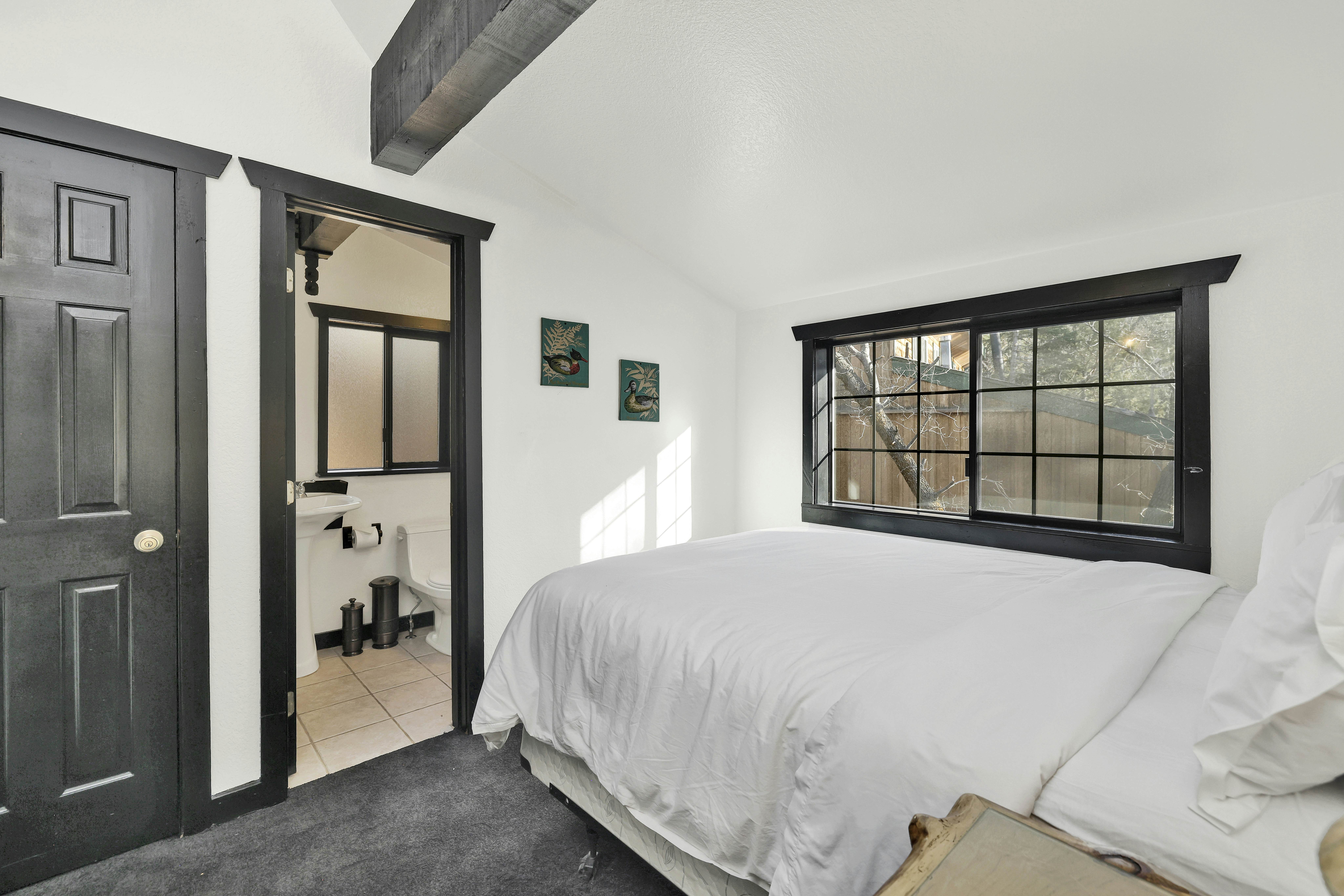 1842-Black Diamond Chalet