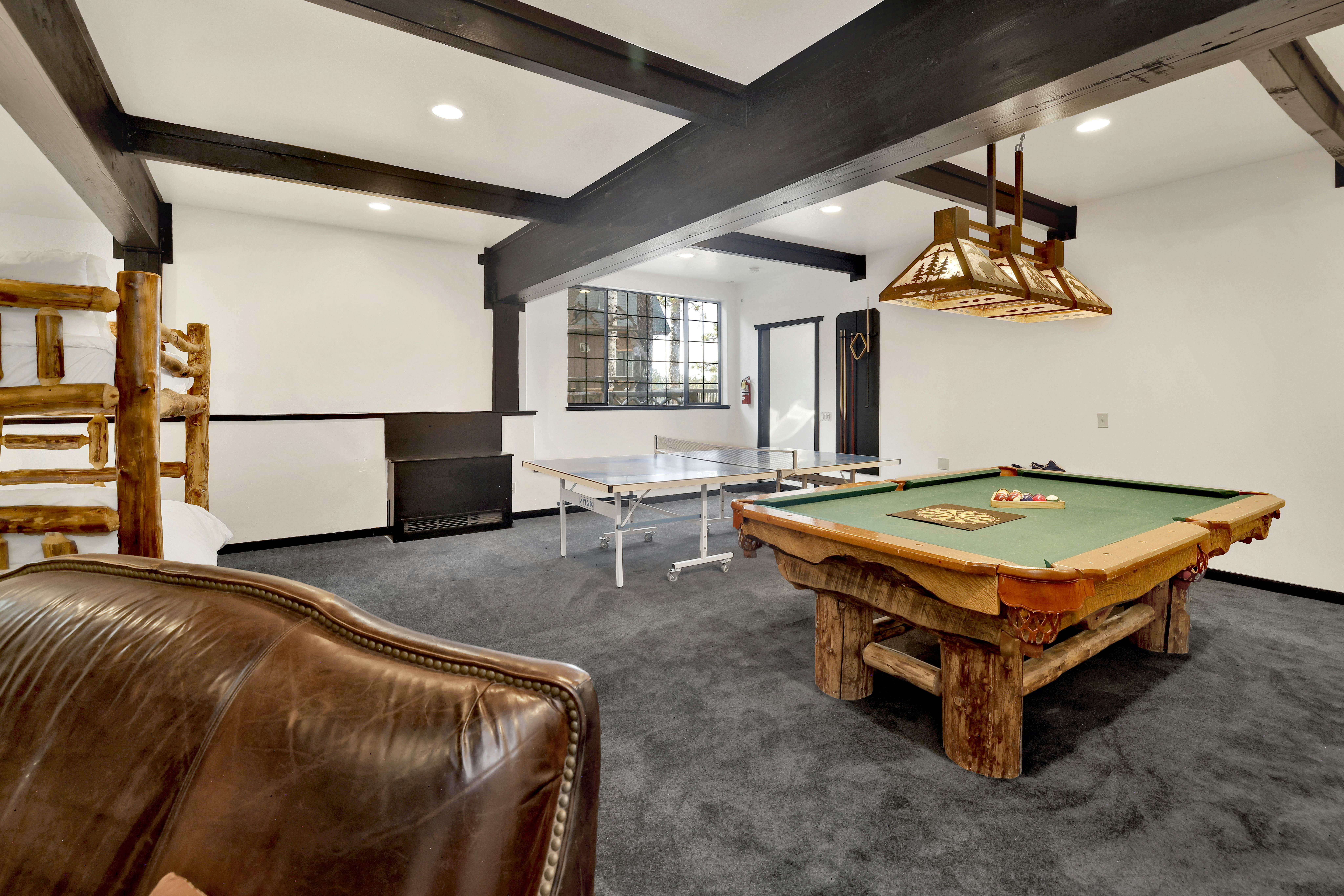 1842-Black Diamond Chalet