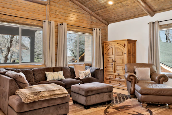 Experience Relaxing Alpine Chalet at Big Bear Lake