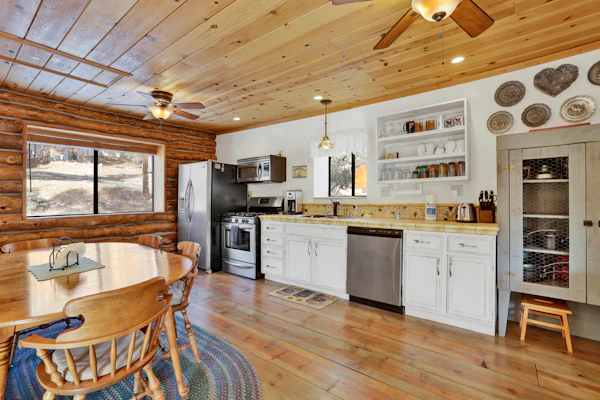 Pleasant Pause Family Retreat | Across from Lake | Fawnskin, Big Bear