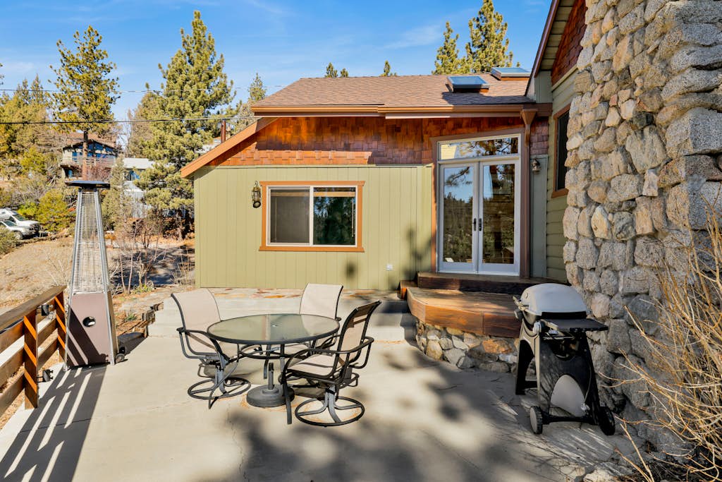 Pleasant Pause Family Retreat | Across from Lake | Fawnskin, Big Bear
