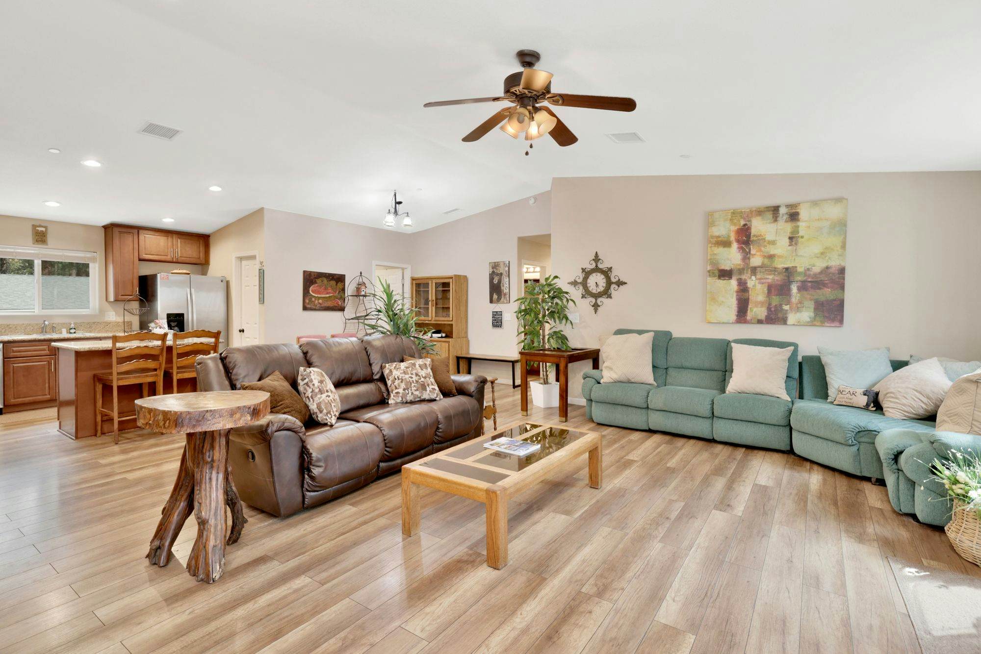 1874-Kit Kat's Hideaway