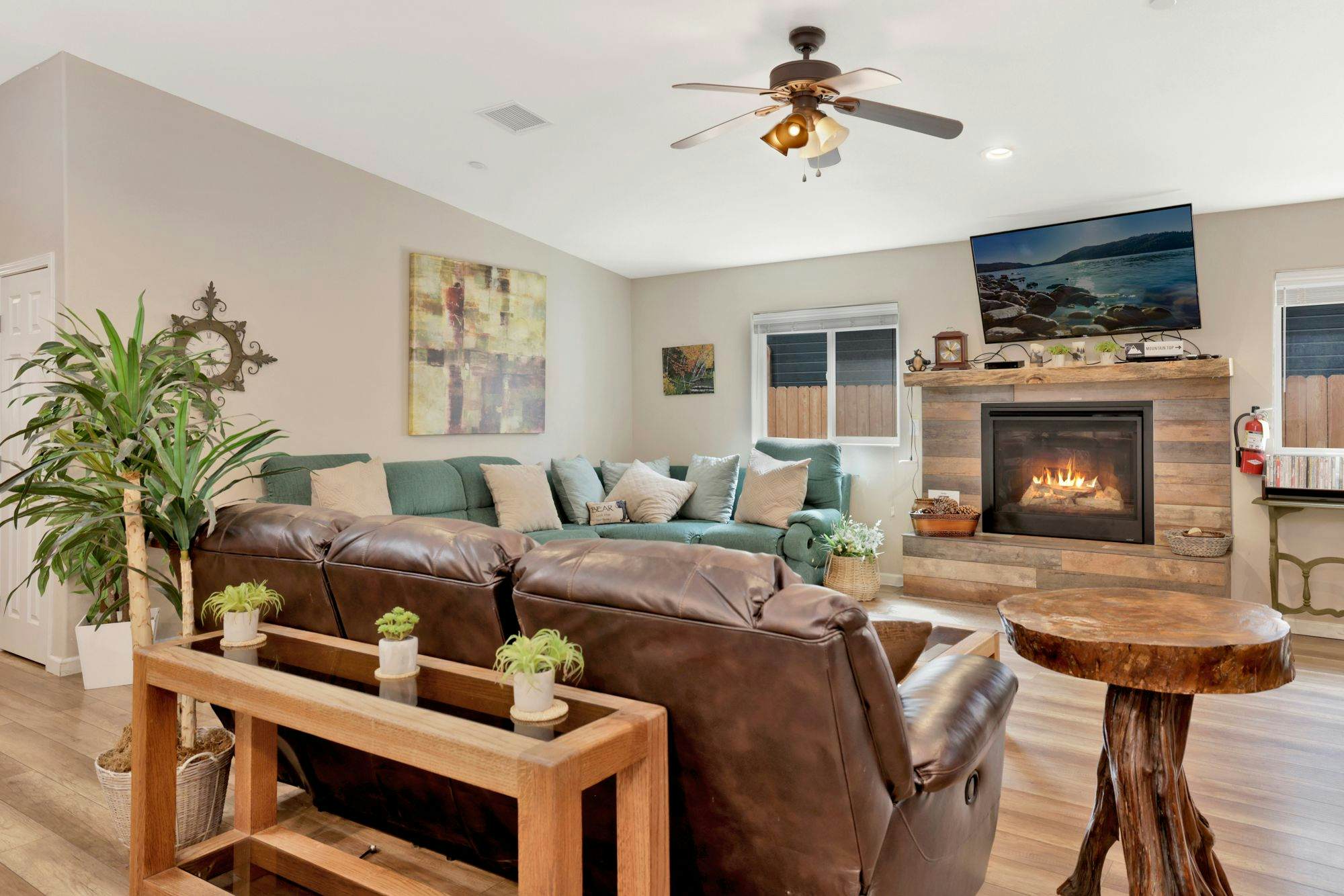 1874-Kit Kat's Hideaway