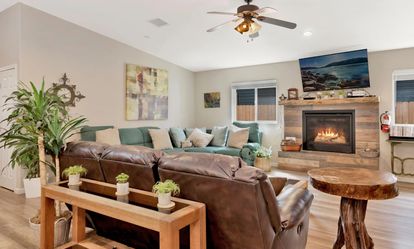 Kit Kats Hideaway Big Bear- Hot Tub- Games