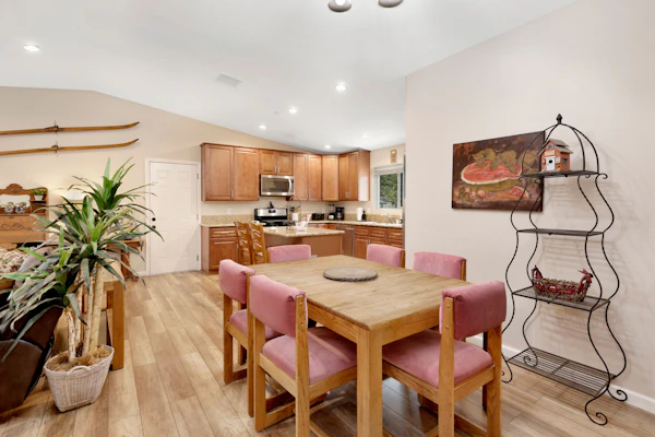 Kit Kats Hideaway Big Bear- Hot Tub- Games