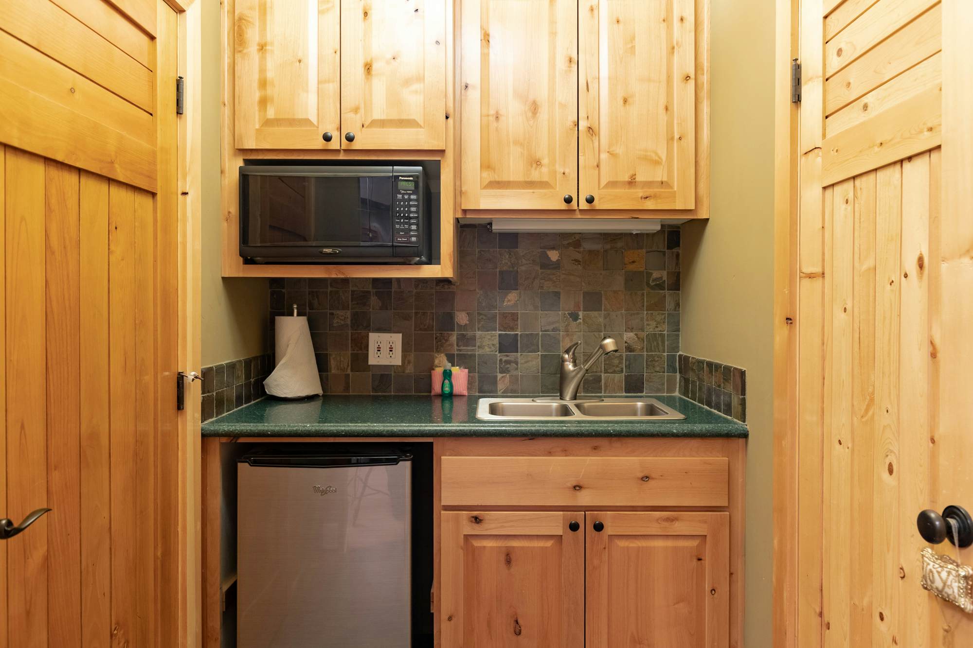 1884 - Grand Forest Lodge