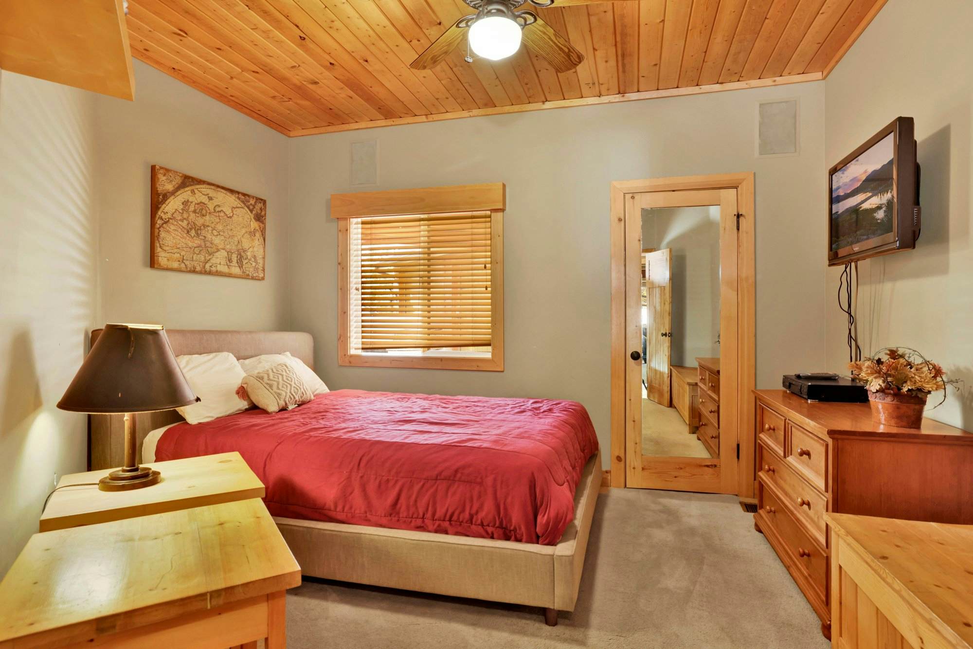 1884 - Grand Forest Lodge