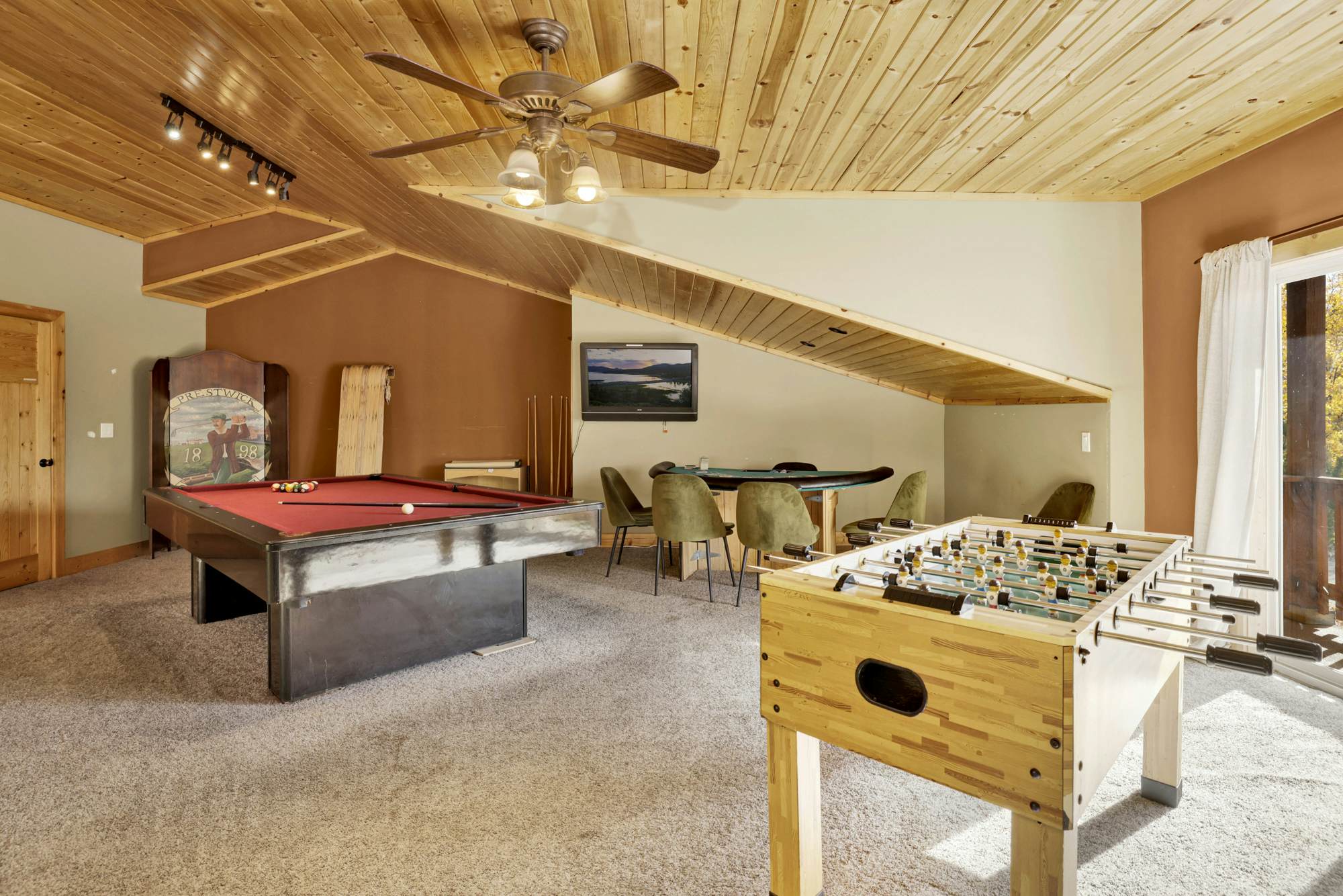 1884 - Grand Forest Lodge