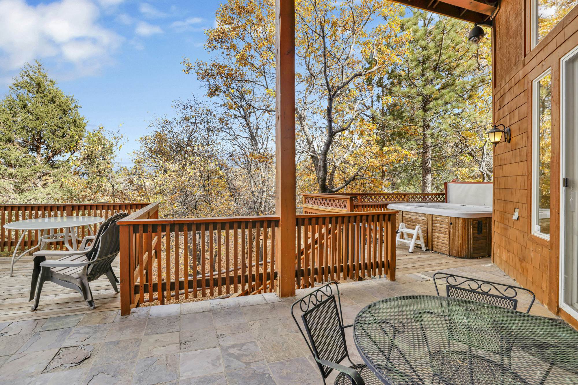 1884 - Grand Forest Lodge