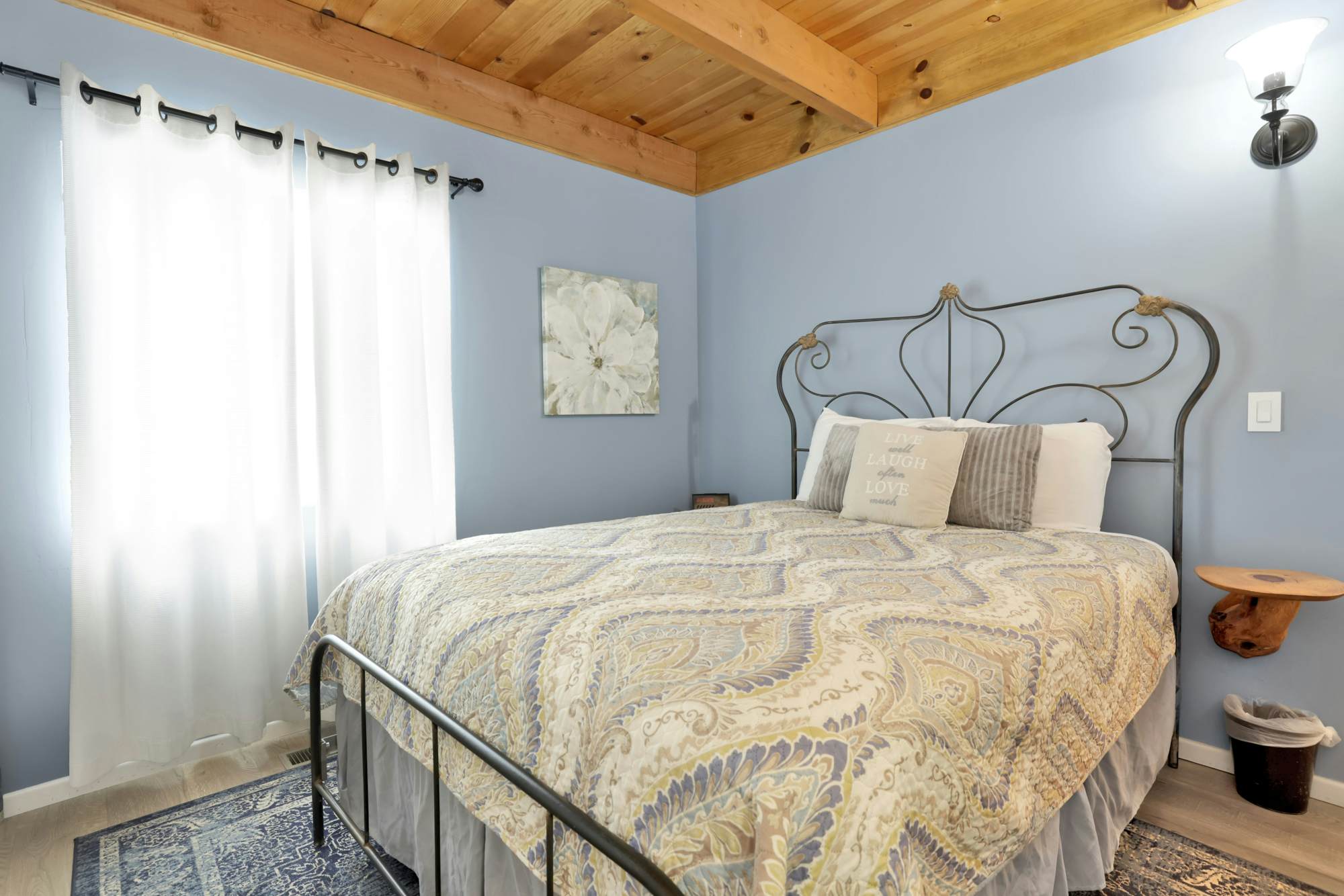 2045-Blue Bear Chalet