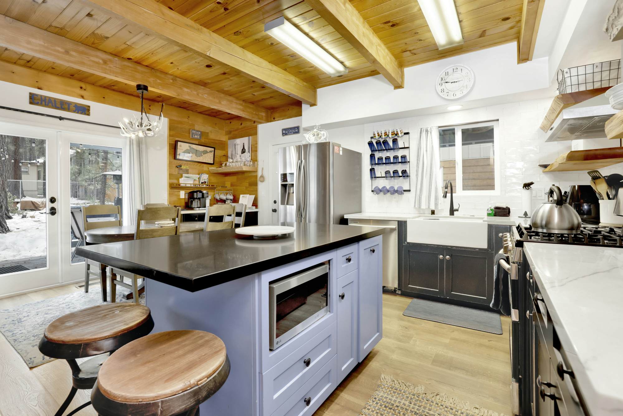 2045-Blue Bear Chalet