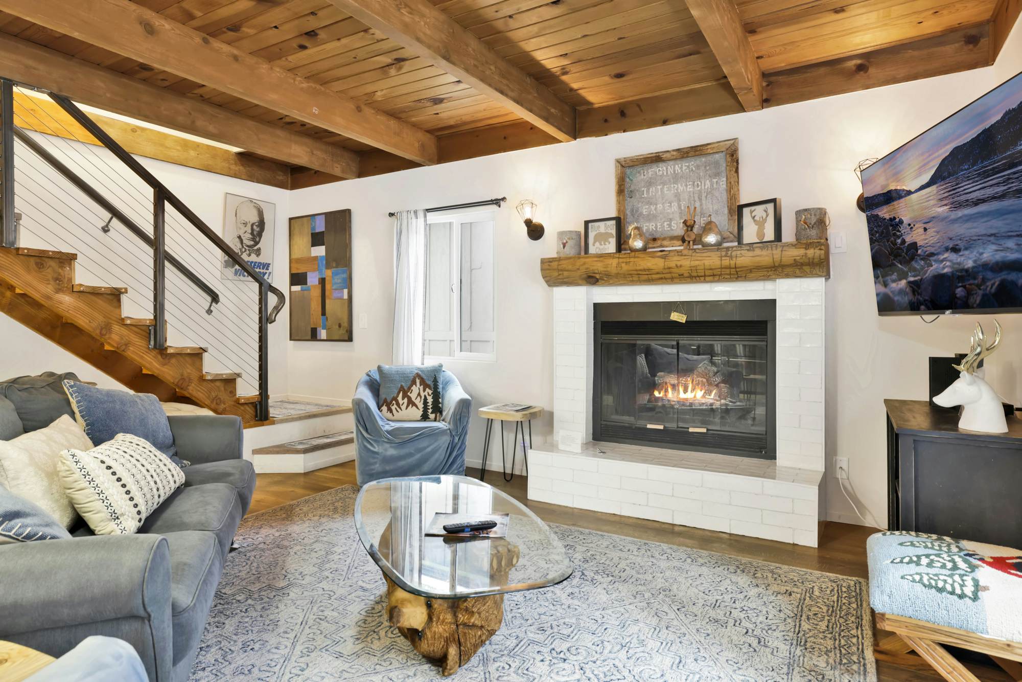 2045-Blue Bear Chalet