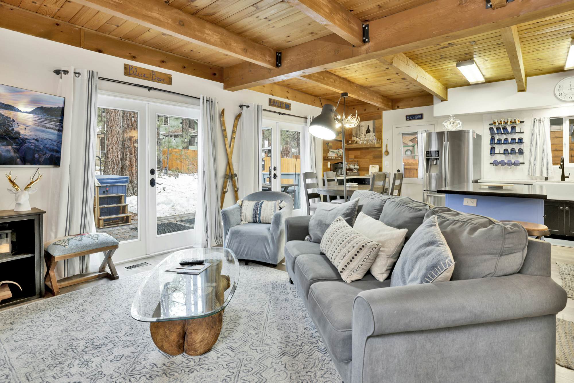 2045-Blue Bear Chalet