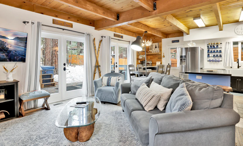 Blue Bear Resort Chalet w/ Hot Tub