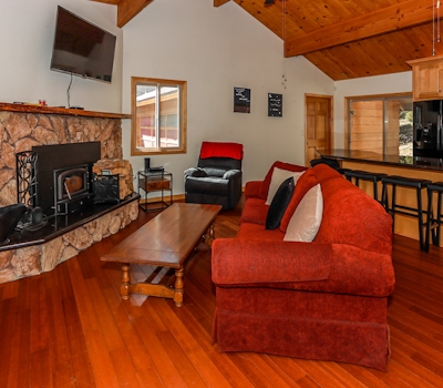 1916-Shasta Mountain Cabin