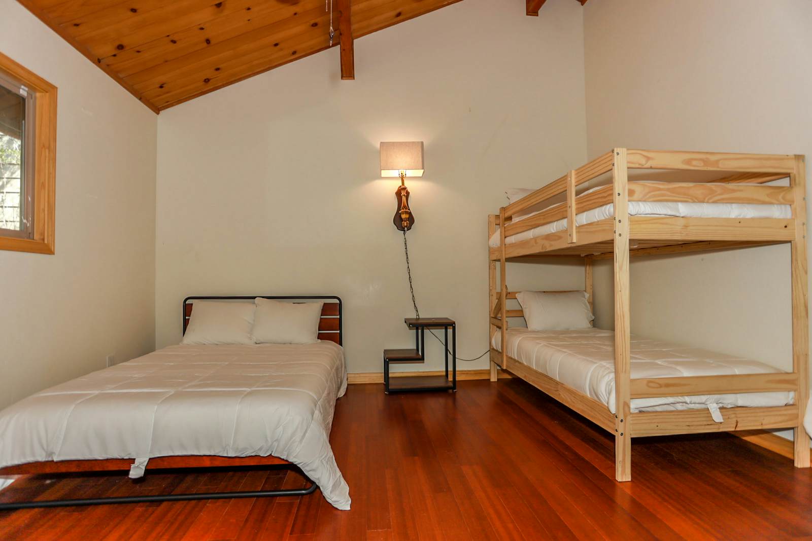 1916-Shasta Mountain Cabin