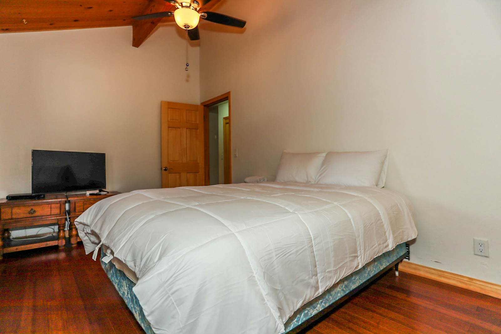 1916-Shasta Mountain Cabin