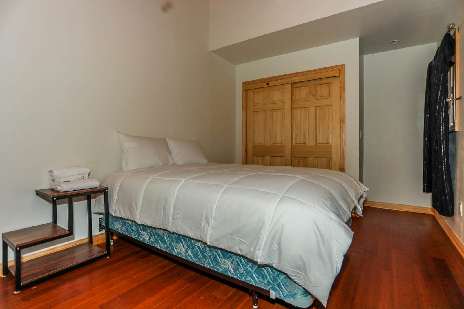 1916-Shasta Mountain Cabin