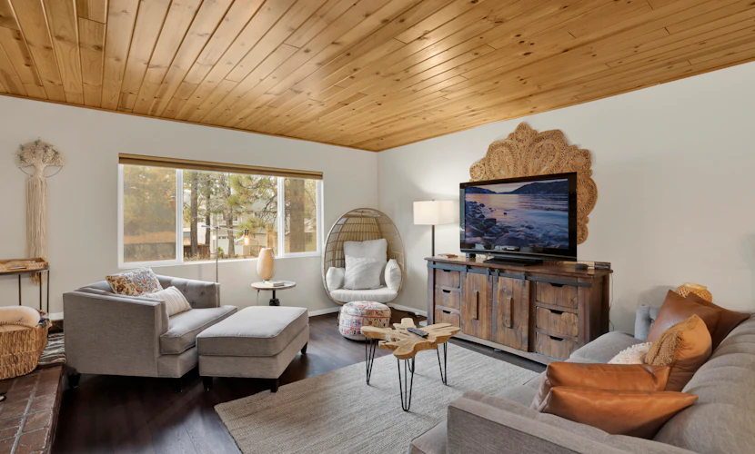 Bohemia Big Bear w/ Hot Tub + Games