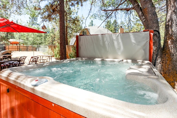 Mountain Adventure Ski Haus w/ Hot Tub