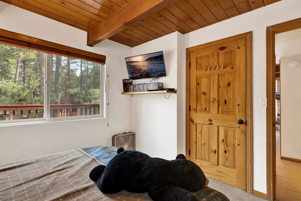 Mountain Adventure Ski Haus w/ Hot Tub