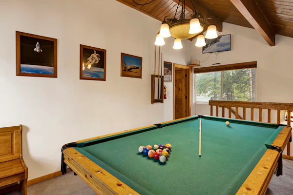 Mountain Adventure Ski Haus w/ Hot Tub