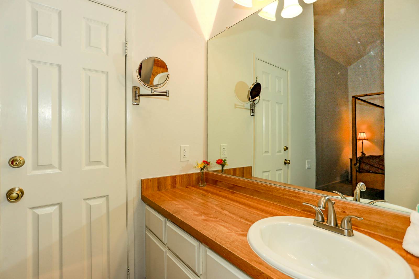 1952-Cienega Getaway