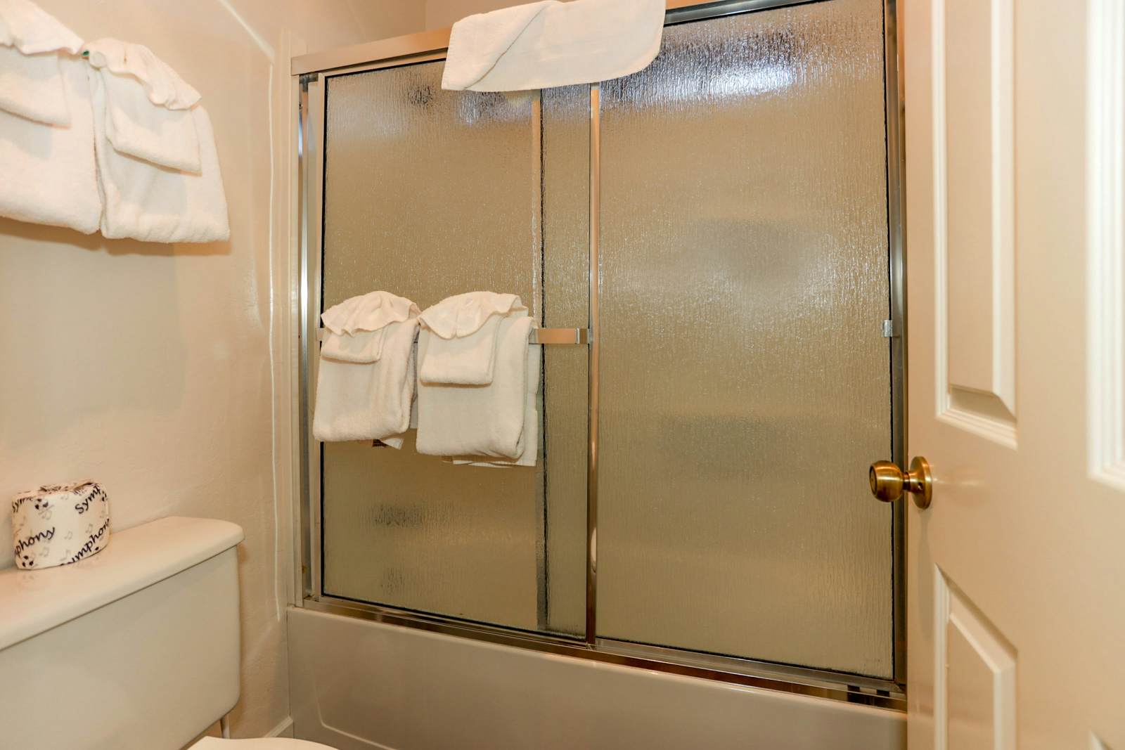 1952-Cienega Getaway