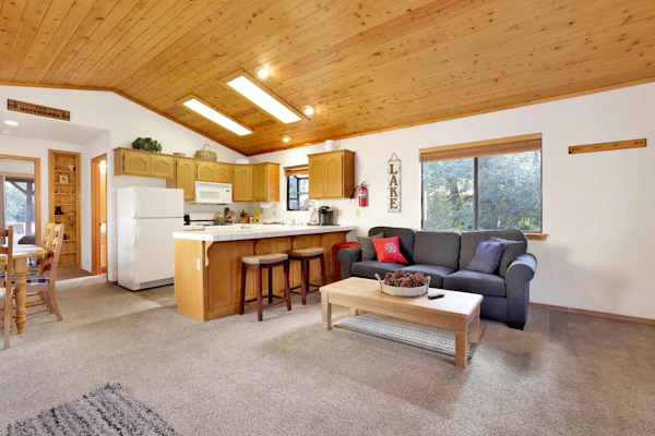 Cozy Haven Central Cottage at Big Bear