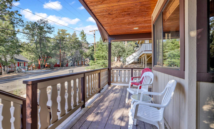 Cozy Haven Central Cottage at Big Bear