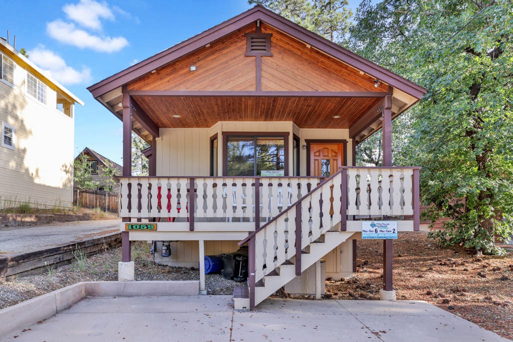 Cozy Haven Central Cottage at Big Bear