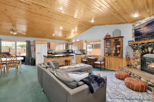 River Rock Lodge at Big Bear Village w/ Hot Tub