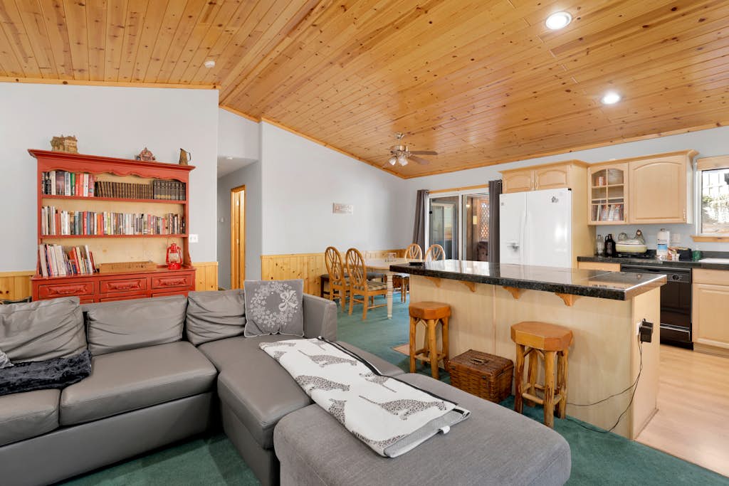 River Rock Lodge at Big Bear Village w/ Hot Tub