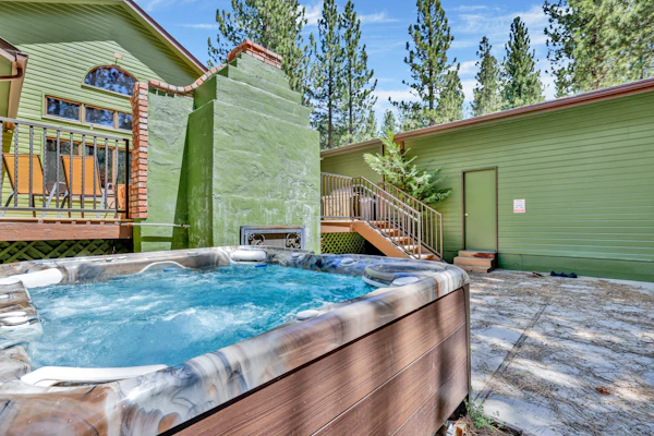 Apres Ski Haus at Snow Summit- Hot Tub- Games