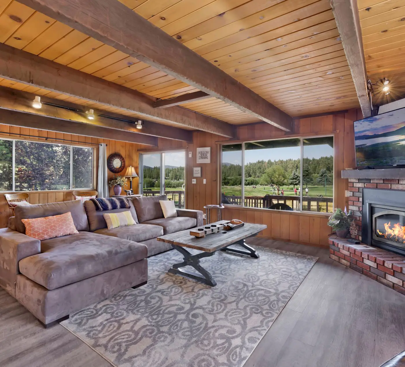 1976-Bear Cabin