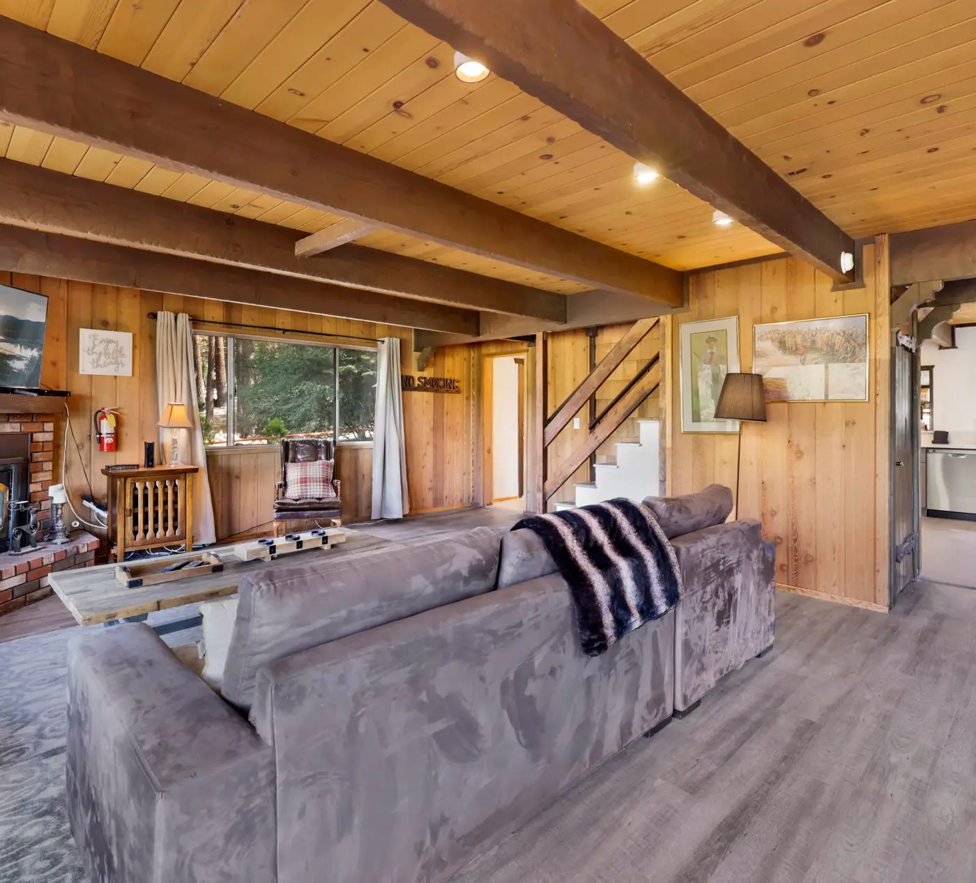 1976-Bear Cabin