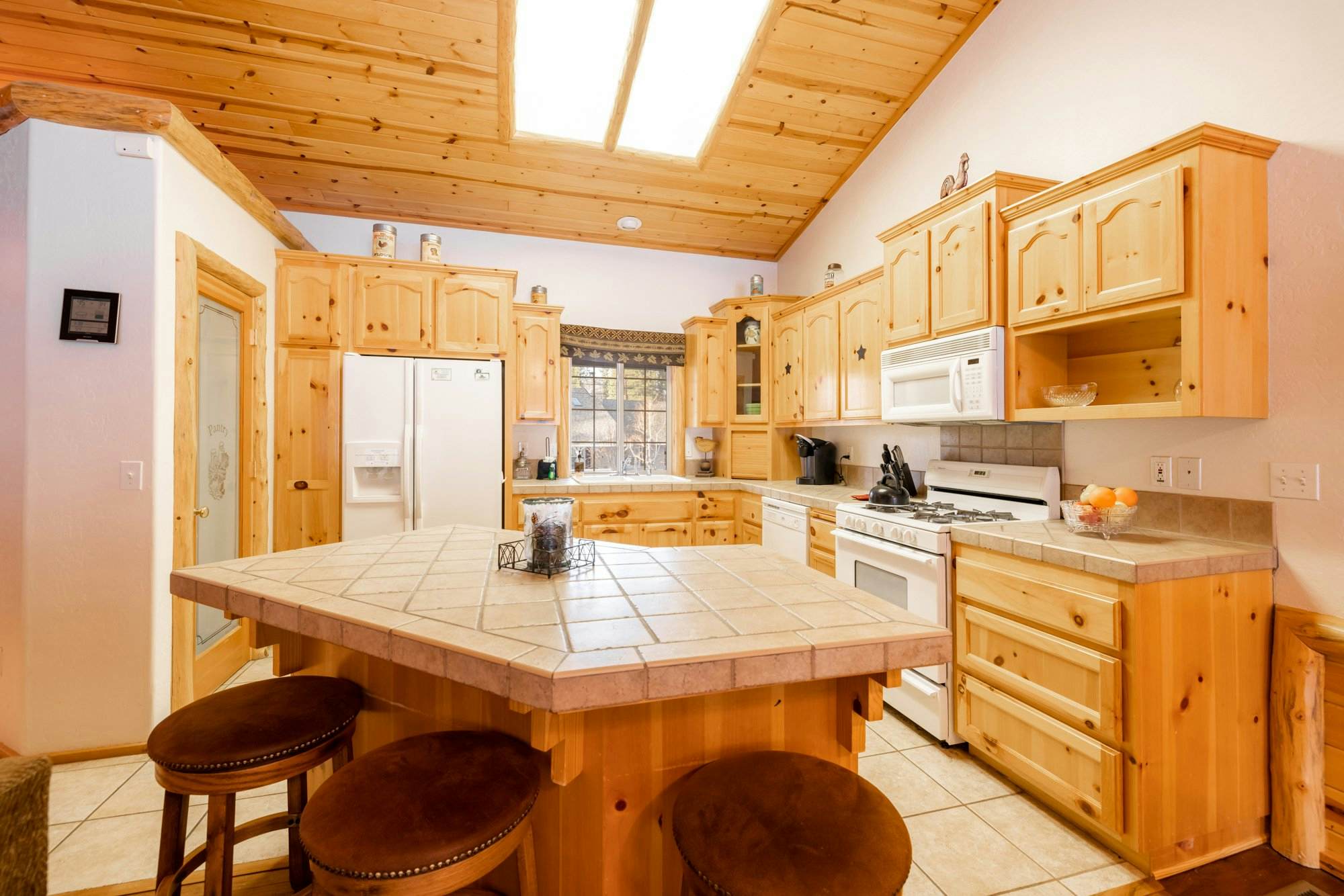 1986-Little Cubs Cabin