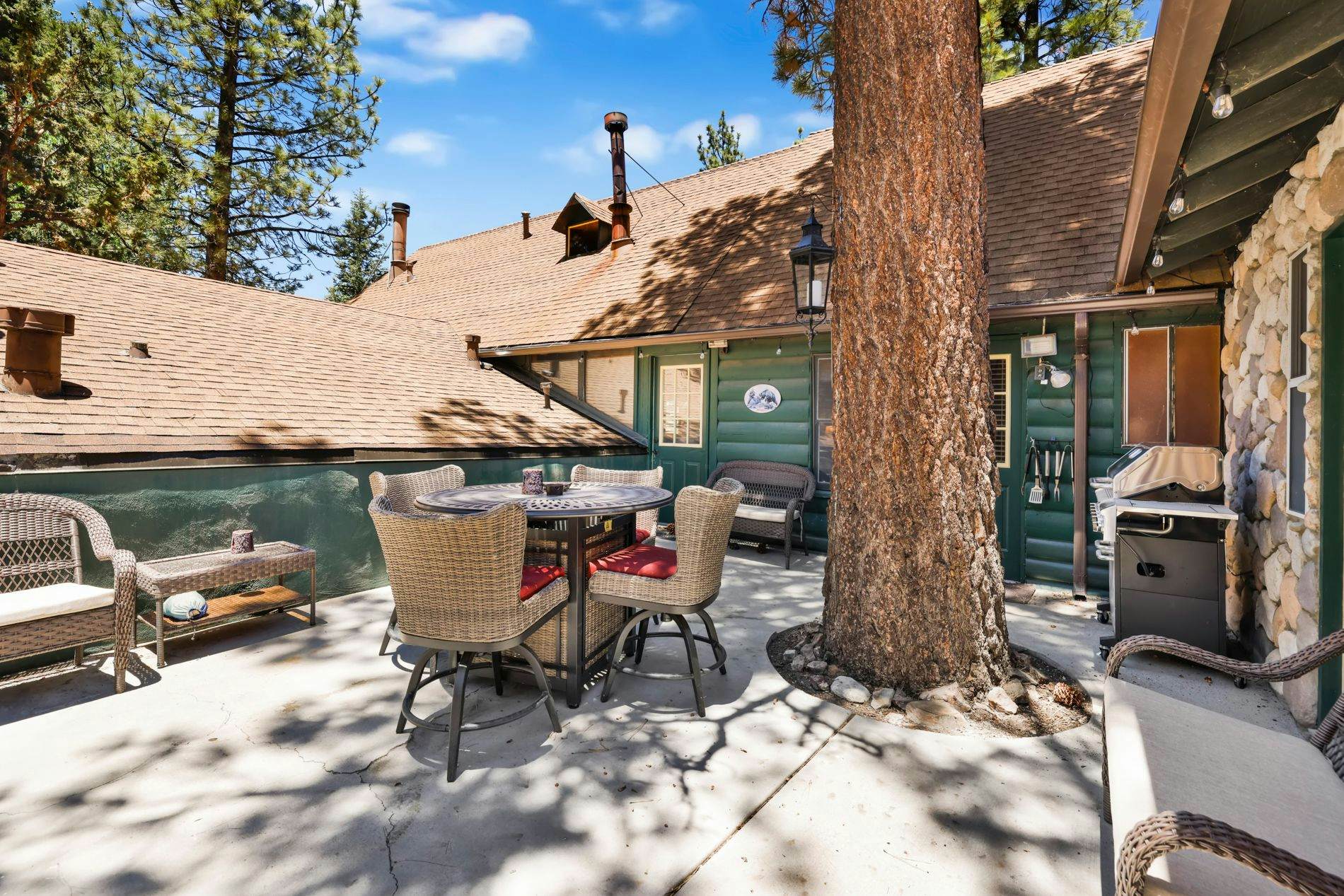 2031-The Big Bear Fox Lodge