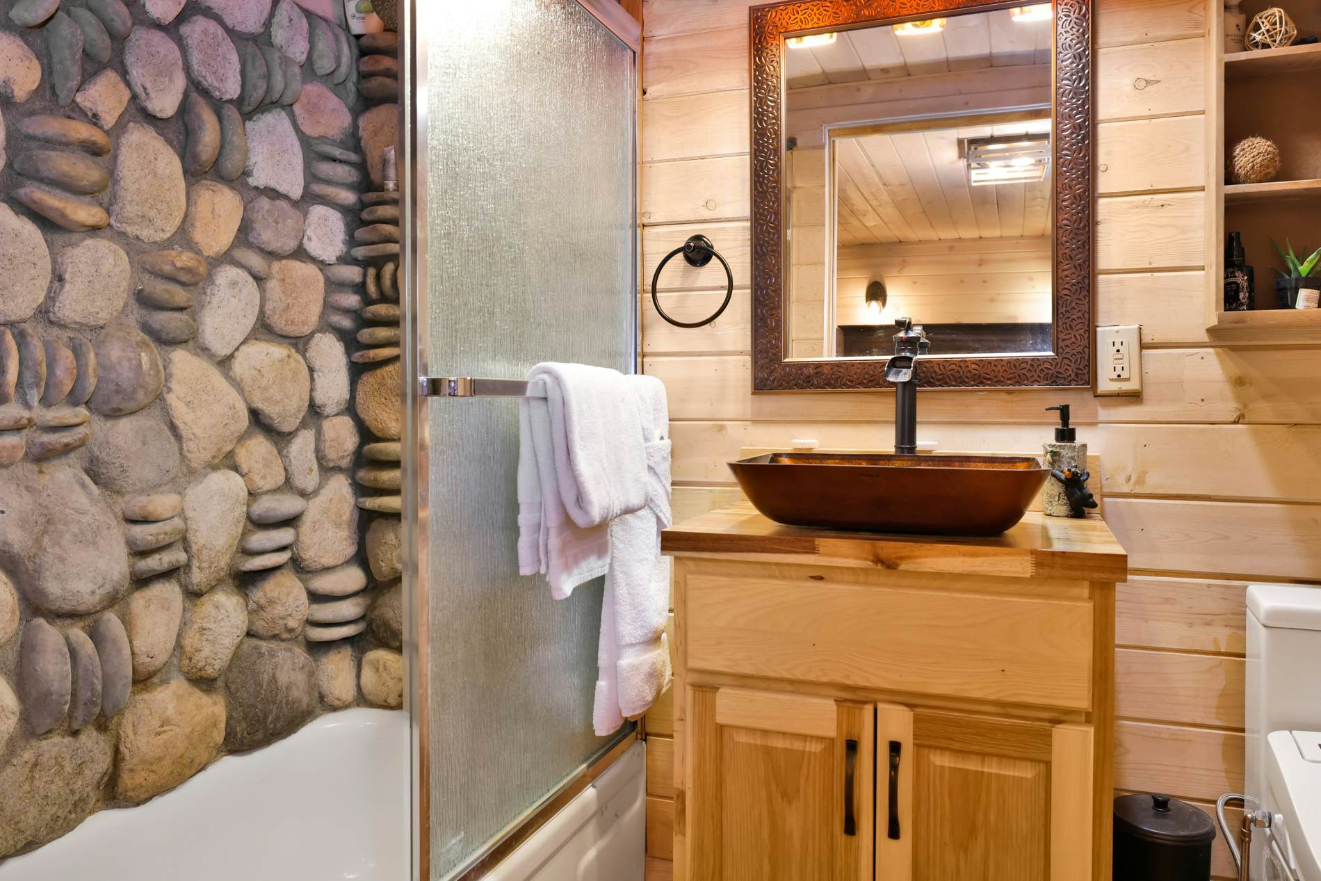 2031-The Big Bear Fox Lodge