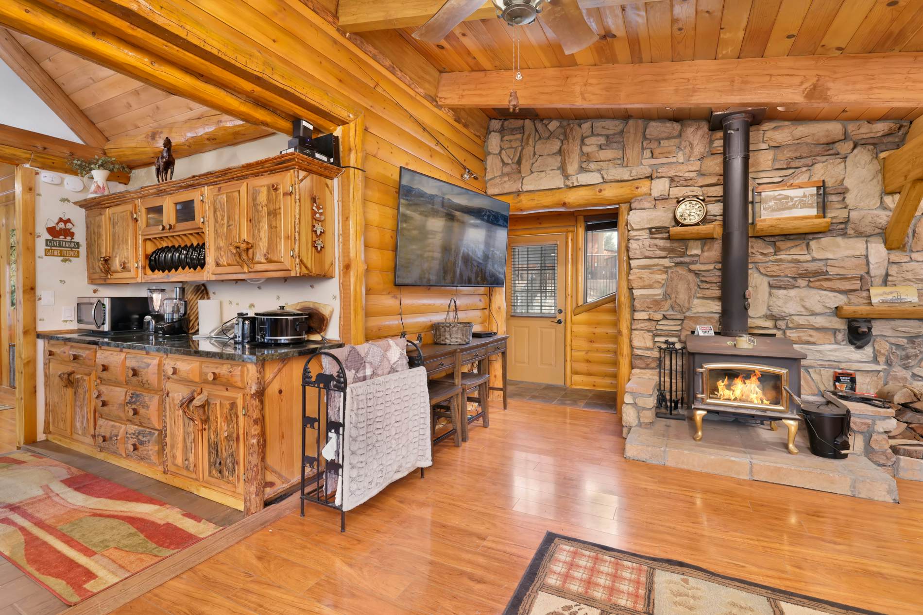 2031-The Big Bear Fox Lodge