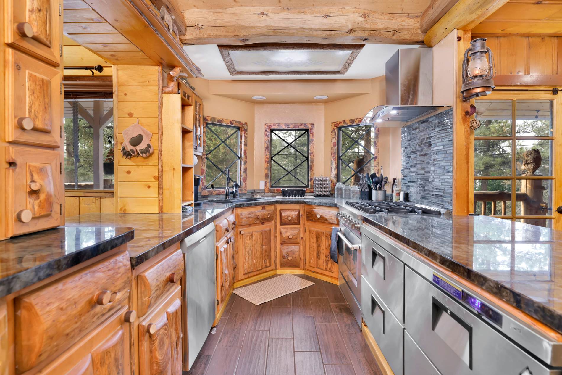 2031-The Big Bear Fox Lodge