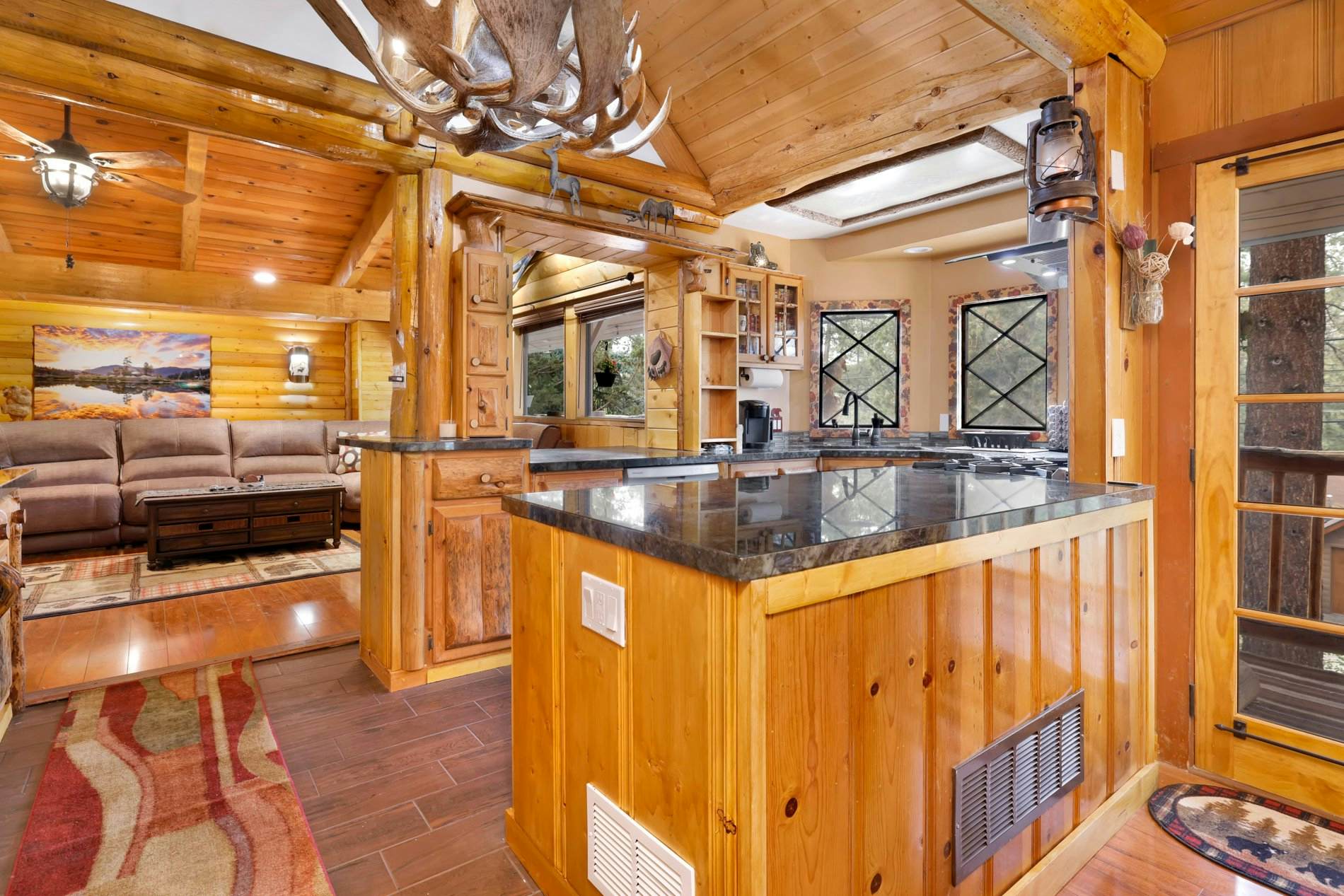 2031-The Big Bear Fox Lodge