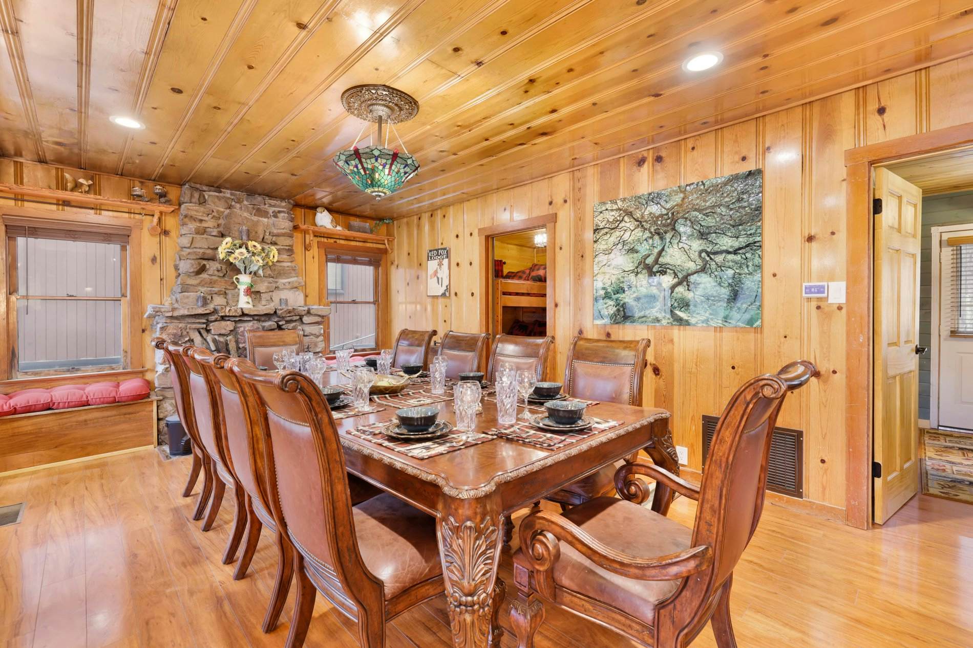 2031-The Big Bear Fox Lodge