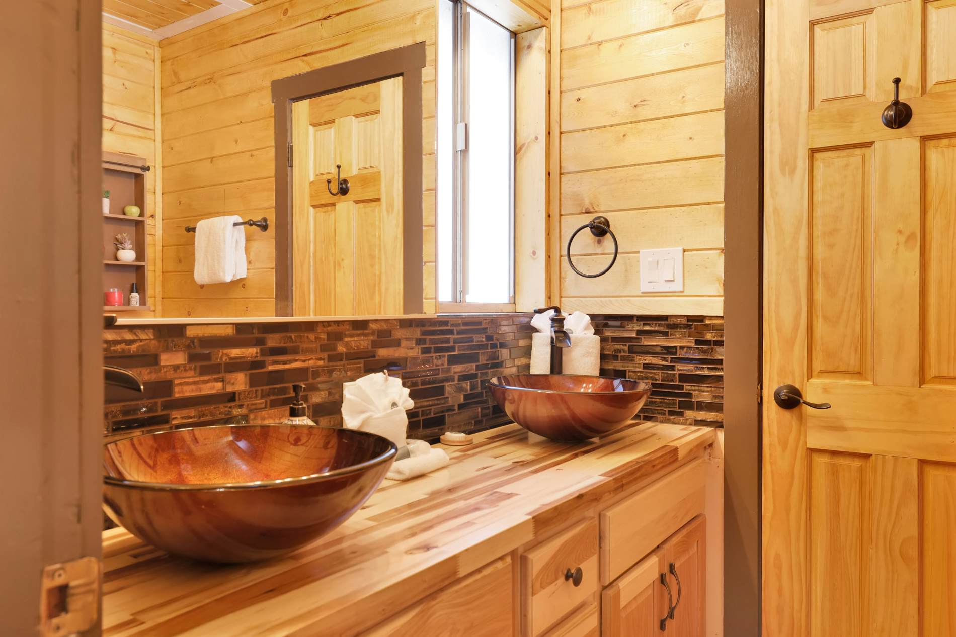 2031-The Big Bear Fox Lodge