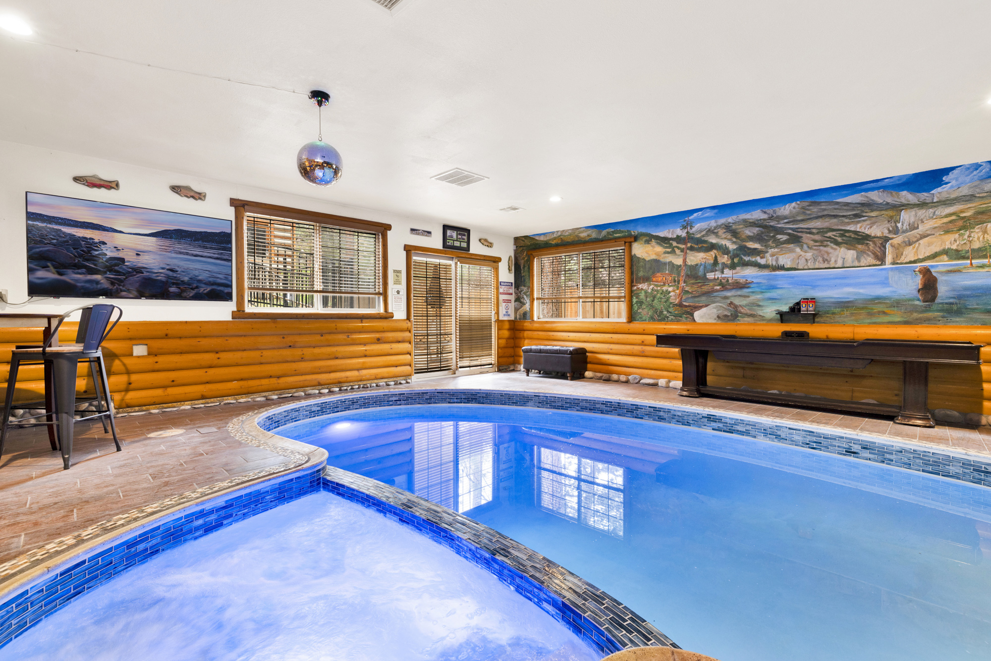 2031-The Big Bear Fox Lodge