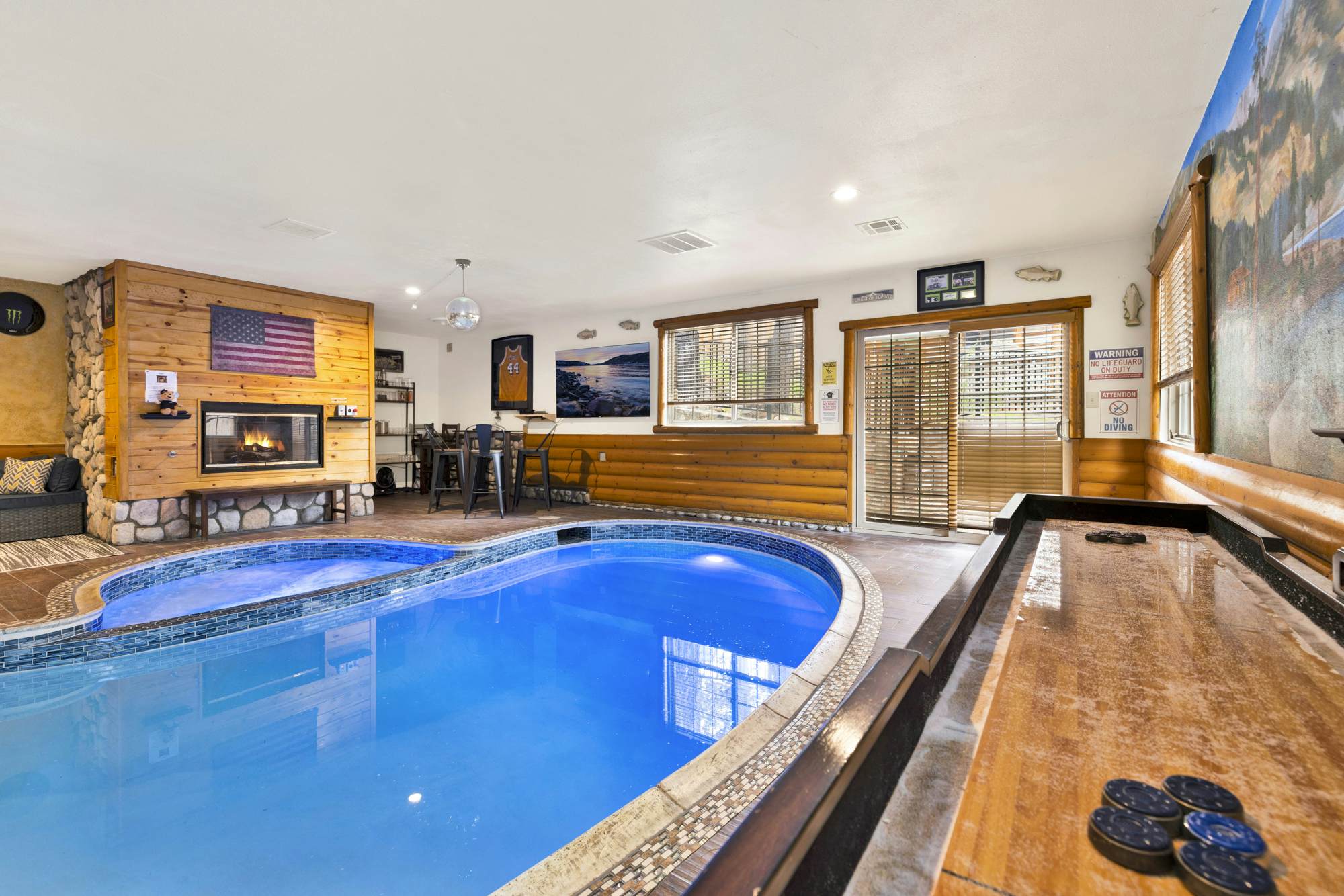 2031-The Big Bear Fox Lodge